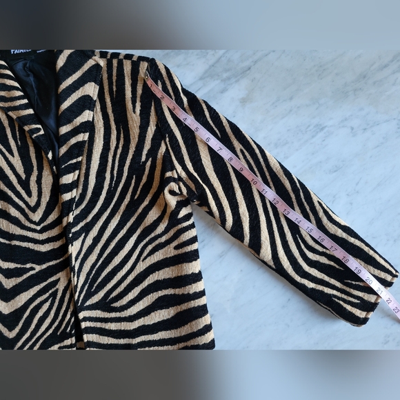 Black and Tan Blazer with Zebra Print - Picture 5 of 7